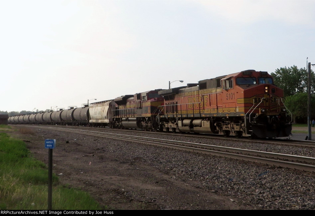 BNSF 5101 DPU